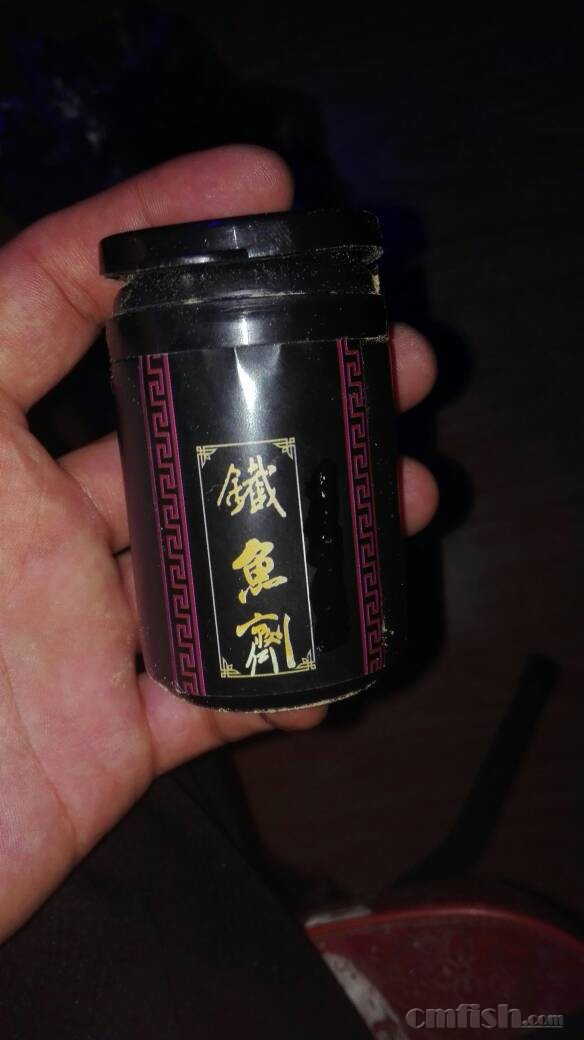 七彩一直白点 然后身上起的包是啥东西 ,CMF海